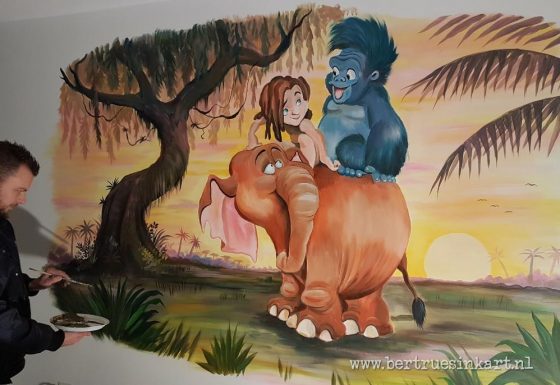 Tarzan met vriendjes